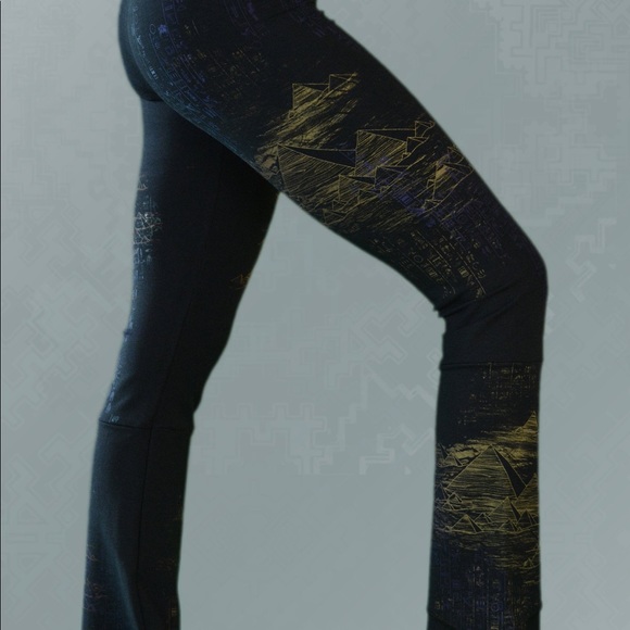 Detailed Yoga pants - Picture 4 of 5